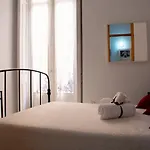Echegaray Suites